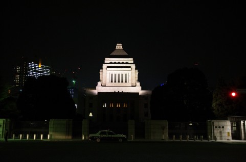 夜の国会議事堂