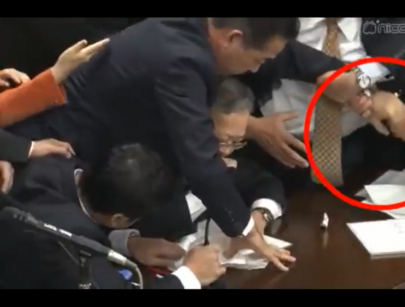 【動画】有田芳生議員が与党議員の指を折ろうとした？深夜の採決で立憲民主議員が大暴れ
