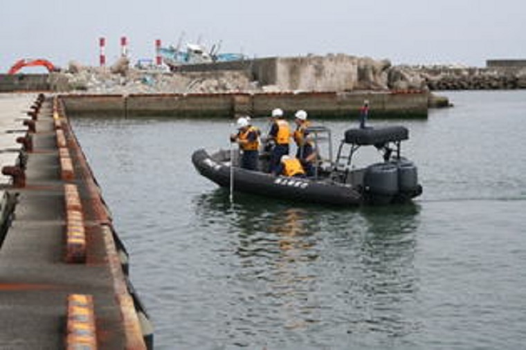 【ヤバい沖縄】海上保安庁のゴムボートに発煙筒で放火した男を逮捕！辺野古の器物損壊事件との関連調べる
